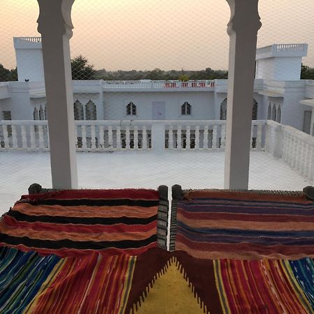 Savista Retreat Hotel Jaipur Bagian luar foto