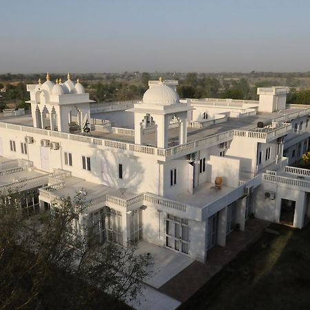 Savista Retreat Hotel Jaipur Bagian luar foto