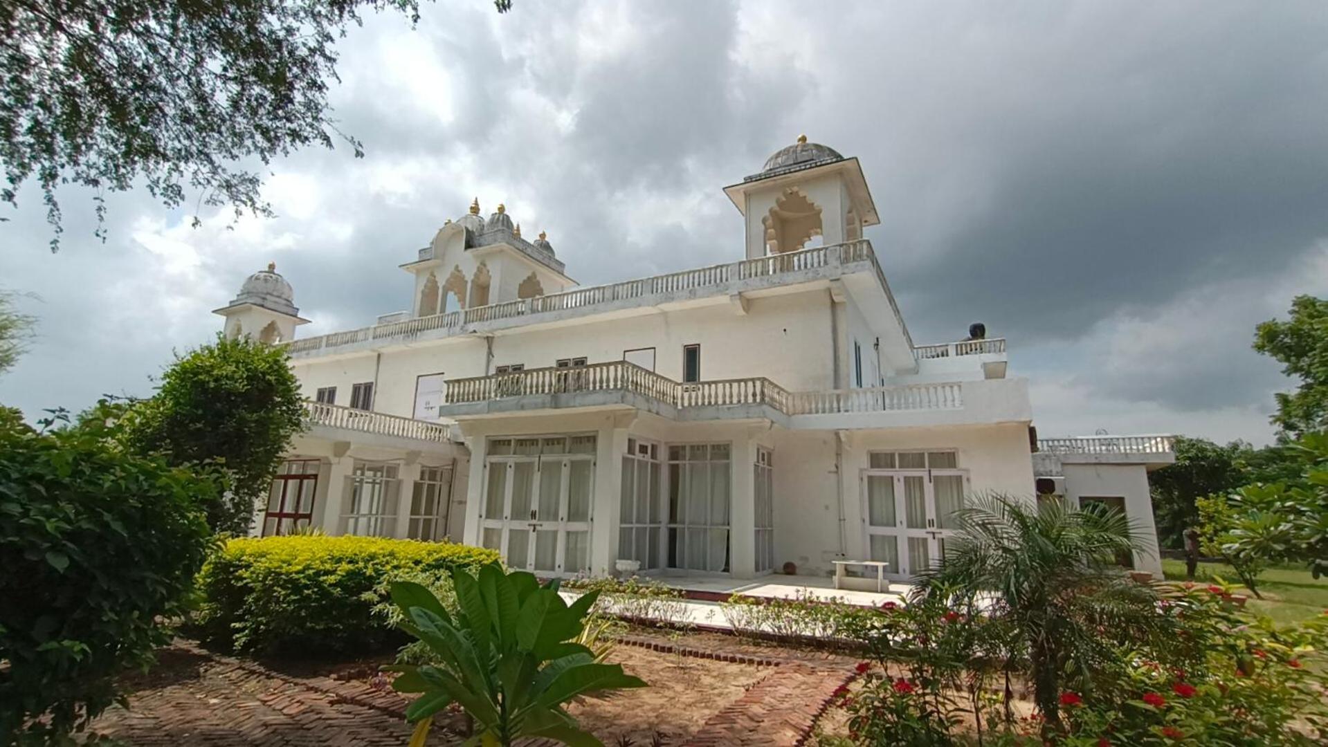 Savista Retreat Hotel Jaipur Bagian luar foto