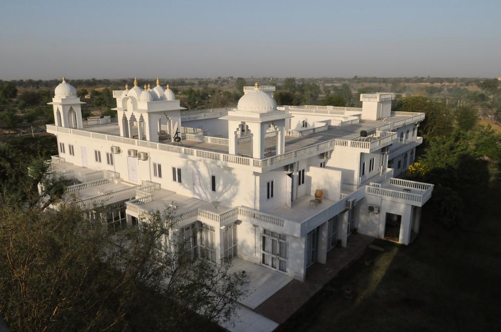 Savista Retreat Hotel Jaipur Bagian luar foto