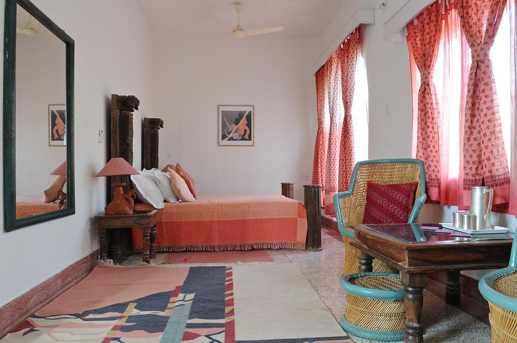 Savista Retreat Hotel Jaipur Bagian luar foto